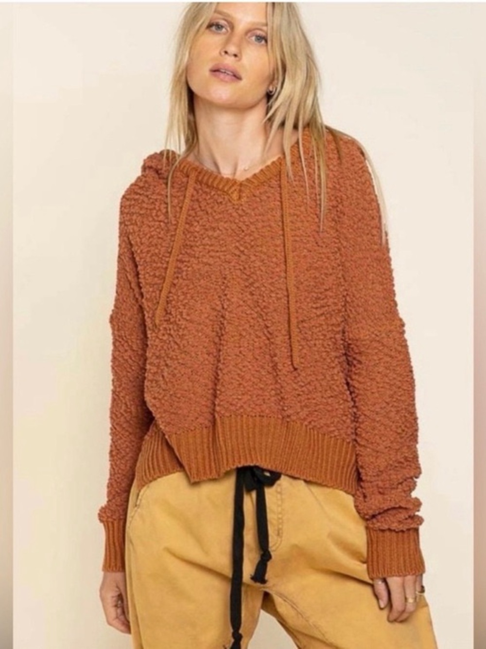 POL Oversized Slouchy Popcorn Knit Hooded Sweater Rust V-Neck Cozy Pullover Med